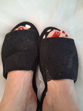 Women's Loved Black Open-Toe Slide Slippers
